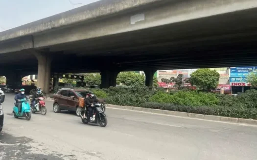 45m2 mặt bằng phố Nguyễn Xiển, tầng 5 có thang máy, giá chỉ 4.5 triệu – cơ hội vàng cho startup