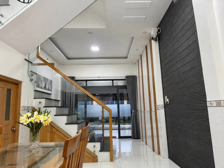 nhà 3 tầng 65m² đắc địa tại Cư Xá Xi Măng Hà Tiên 1, giá 8.6 tỷ